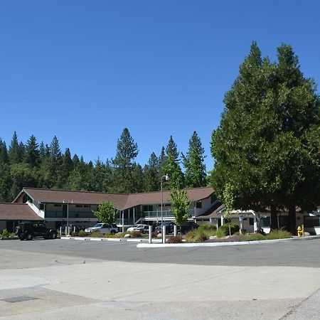 Volcano Pioneer Inn & Suites מראה חיצוני תמונה