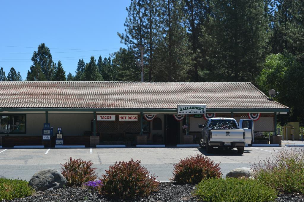 Volcano Pioneer Inn & Suites מראה חיצוני תמונה