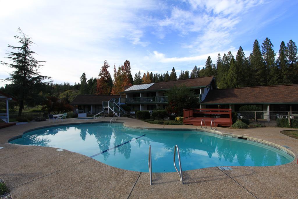 Volcano Pioneer Inn & Suites מראה חיצוני תמונה